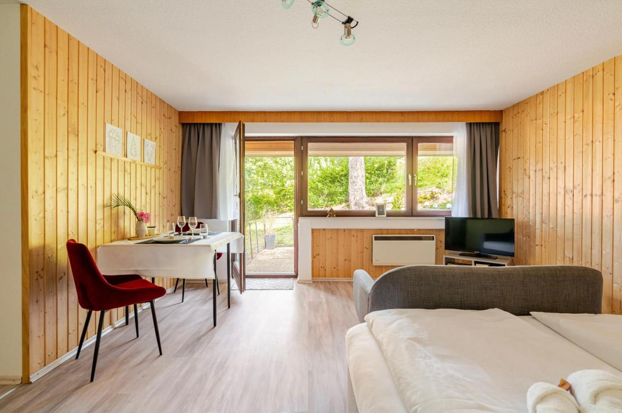 An Wanderwegen Gelegen Mit Terrasse Und Boxspringbett Lejlighed Sasbachwalden Eksteriør billede